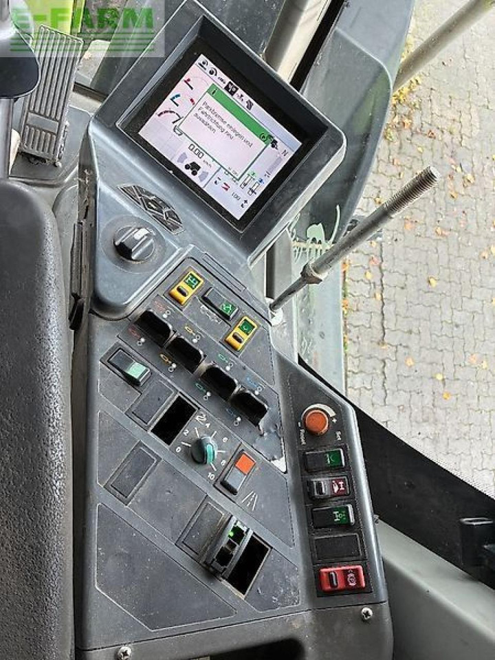 CLAAS xerion 3300 trac TRAC - Tractor: foto 5 CLAAS xerion 3300 trac TRAC - Tractor: foto 5