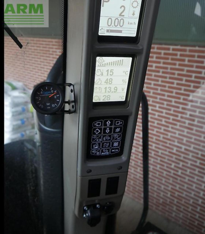 Tractor Case-IH magnum 340 rowtrac gps: foto 17 Tractor Case-IH magnum 340 rowtrac gps: foto 17