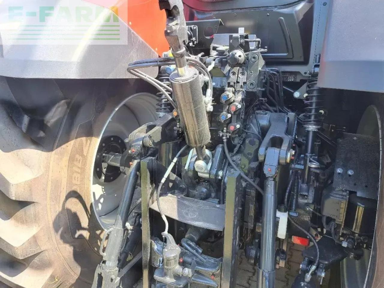 Tractor Case-IH optum 300 cvx CVX: foto 8 Tractor Case-IH optum 300 cvx CVX: foto 8