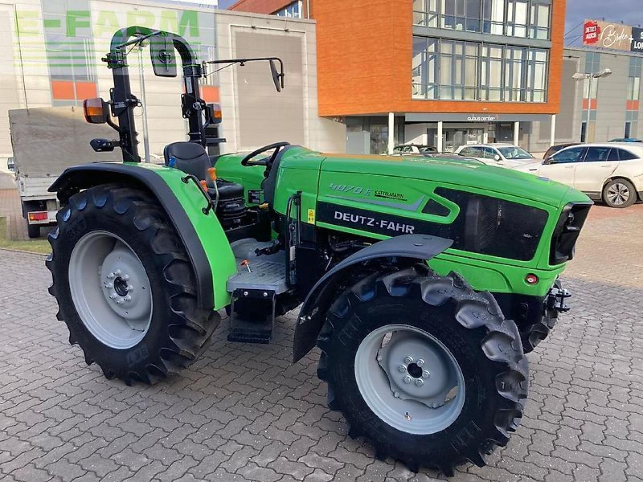Deutz-Fahr 4070e (neue lagermaschine) - Tractor: foto 3 Deutz-Fahr 4070e (neue lagermaschine) - Tractor: foto 3