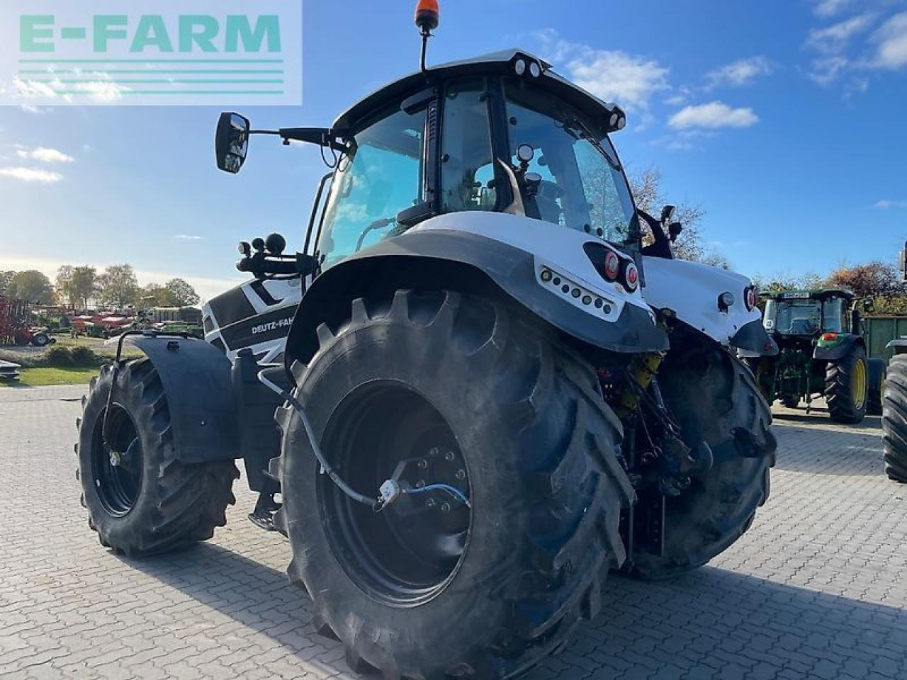 Deutz-Fahr 6215 agrotron ttv TTV - Tractor: foto 3 Deutz-Fahr 6215 agrotron ttv TTV - Tractor: foto 3