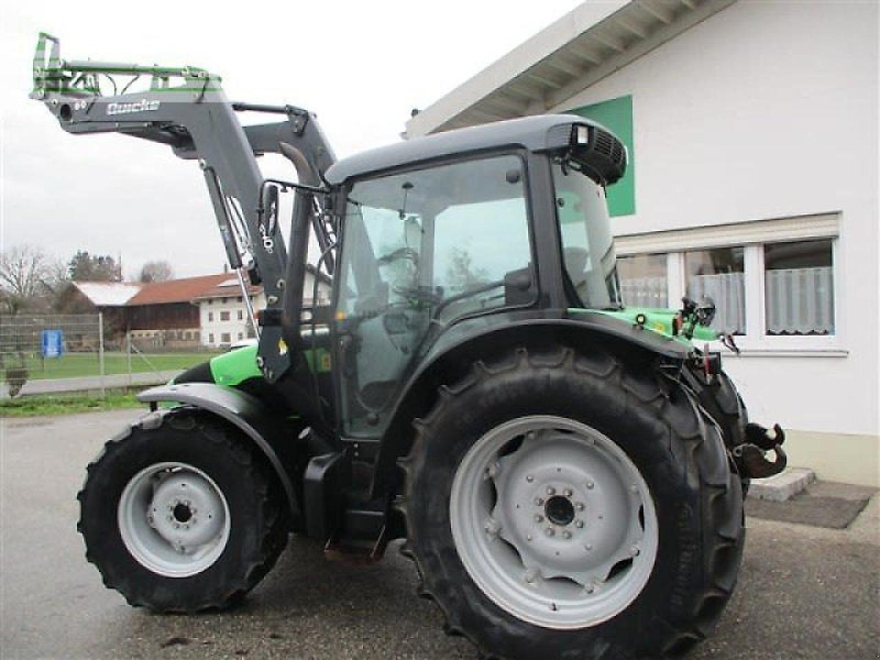 Deutz-Fahr agrofarm 410 # 867 - Tractor: foto 4 Deutz-Fahr agrofarm 410 # 867 - Tractor: foto 4