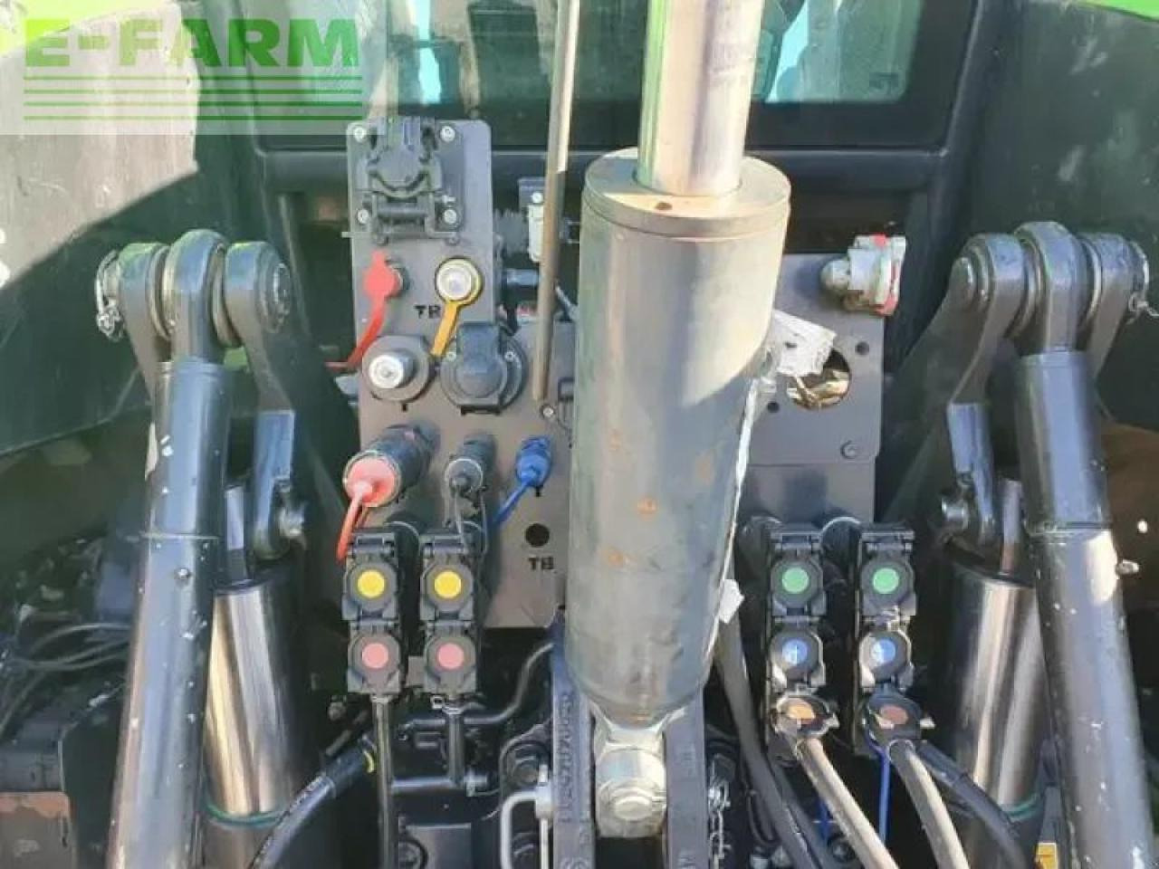 Deutz-Fahr agrotron 7250 - Tractor: foto 4 Deutz-Fahr agrotron 7250 - Tractor: foto 4