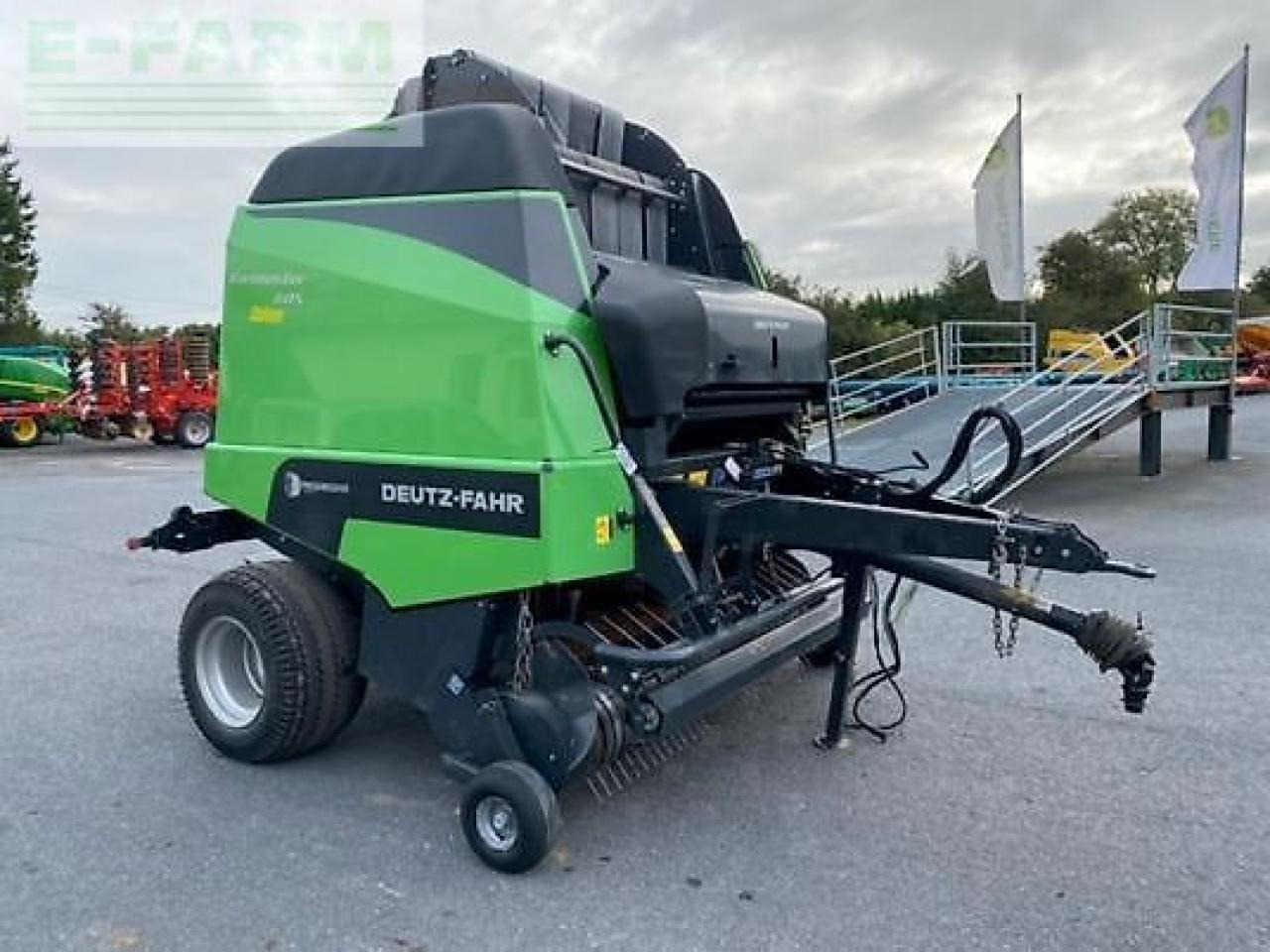 Deutz-Fahr varimaster 685 - Empacadora de pacas cuadradas: foto 2 Deutz-Fahr varimaster 685 - Empacadora de pacas cuadradas: foto 2