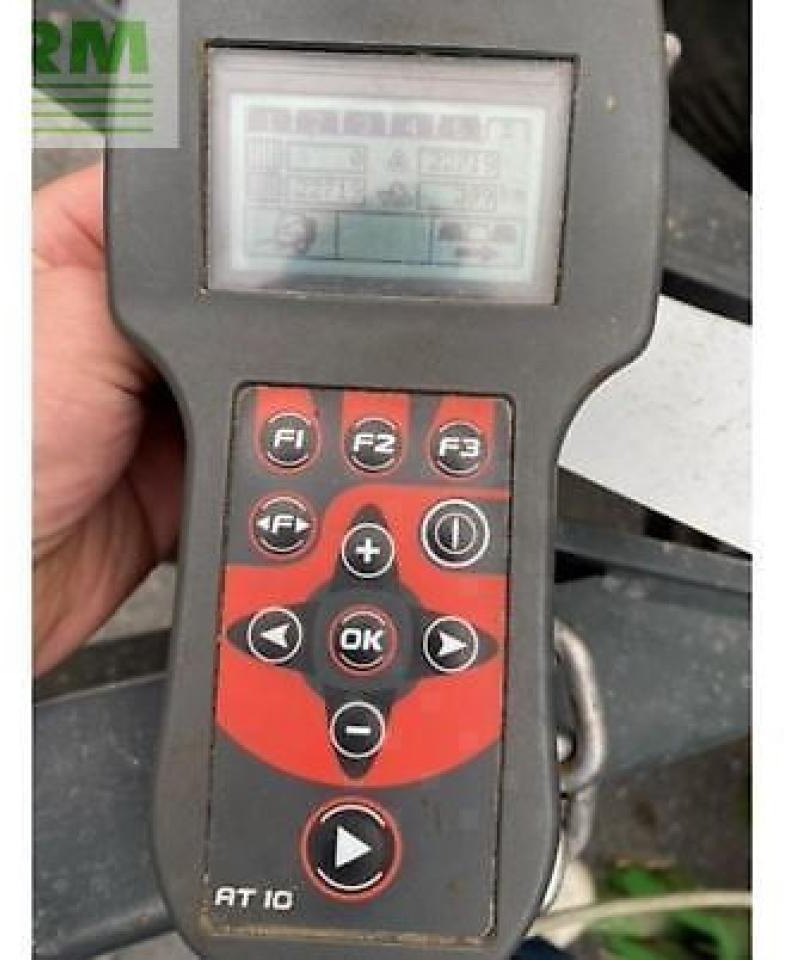 Deutz-Fahr varimaster 685 - Empacadora de pacas cuadradas: foto 5 Deutz-Fahr varimaster 685 - Empacadora de pacas cuadradas: foto 5