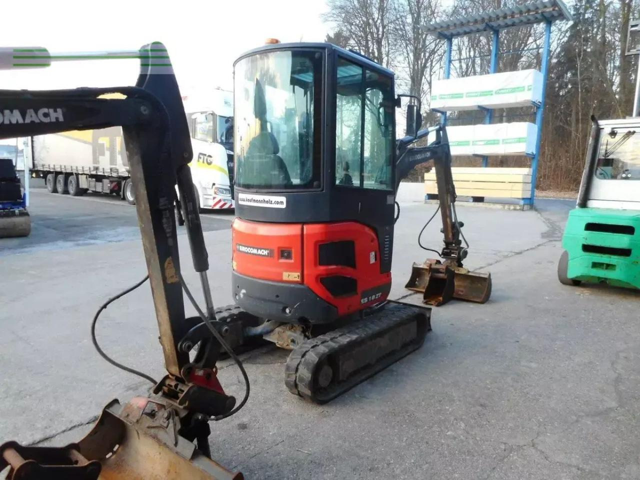 Euromacchine es 18 zt ( 1.750kg ) - Miniexcavadora: foto 4 Euromacchine es 18 zt ( 1.750kg ) - Miniexcavadora: foto 4
