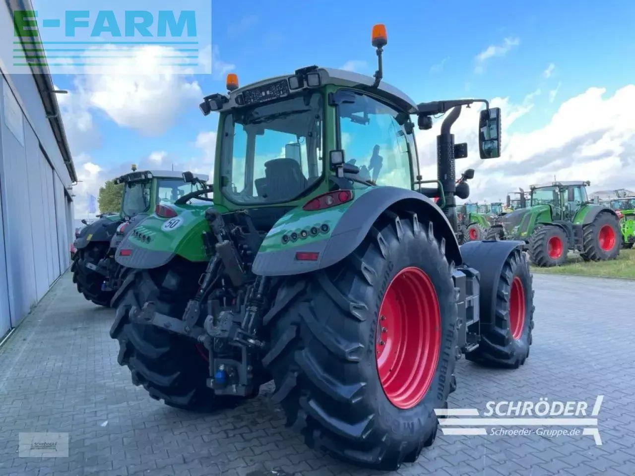 Fendt 724 s4 profi plus - Tractor: foto 3 Fendt 724 s4 profi plus - Tractor: foto 3