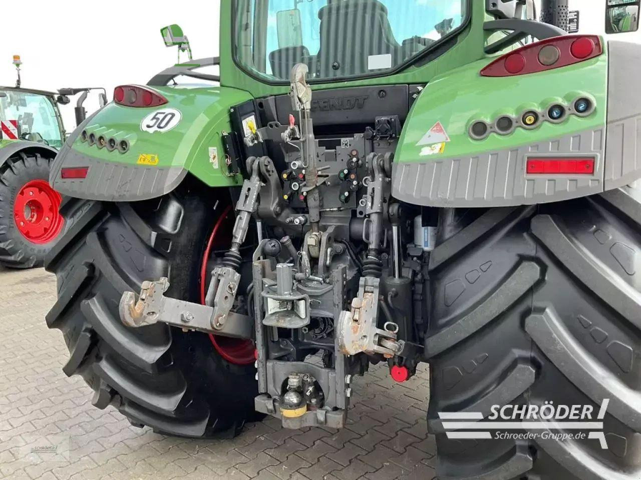 Fendt 724 vario s4 profi plus ProfiPlus - Tractor: foto 4 Fendt 724 vario s4 profi plus ProfiPlus - Tractor: foto 4