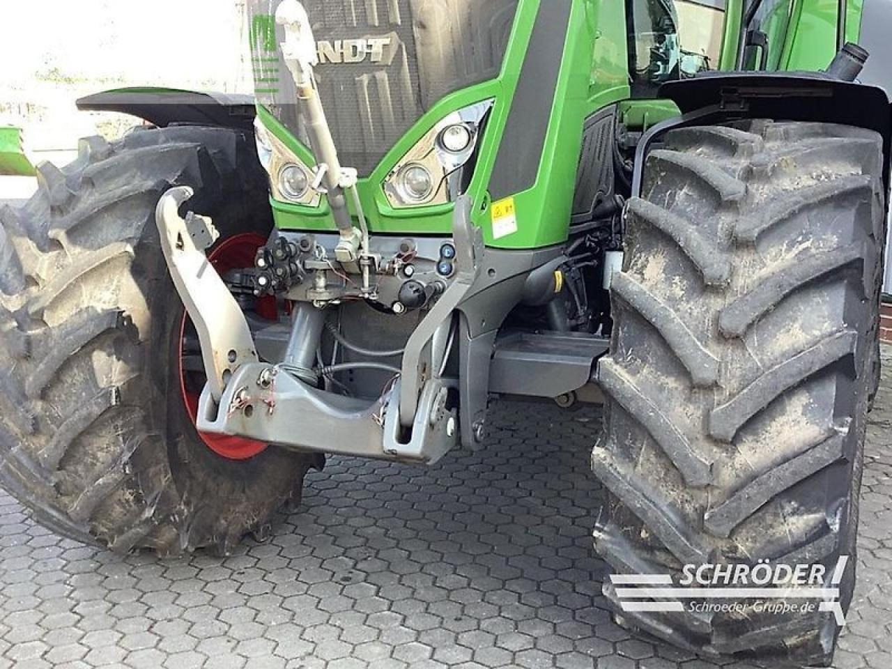 Fendt 824 vario s4 profi plus ProfiPlus - Tractor: foto 2 Fendt 824 vario s4 profi plus ProfiPlus - Tractor: foto 2