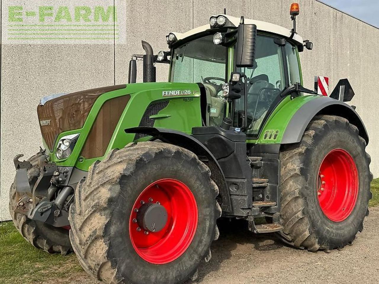 Fendt vario 828 - Tractor: foto 1 Fendt vario 828 - Tractor: foto 1