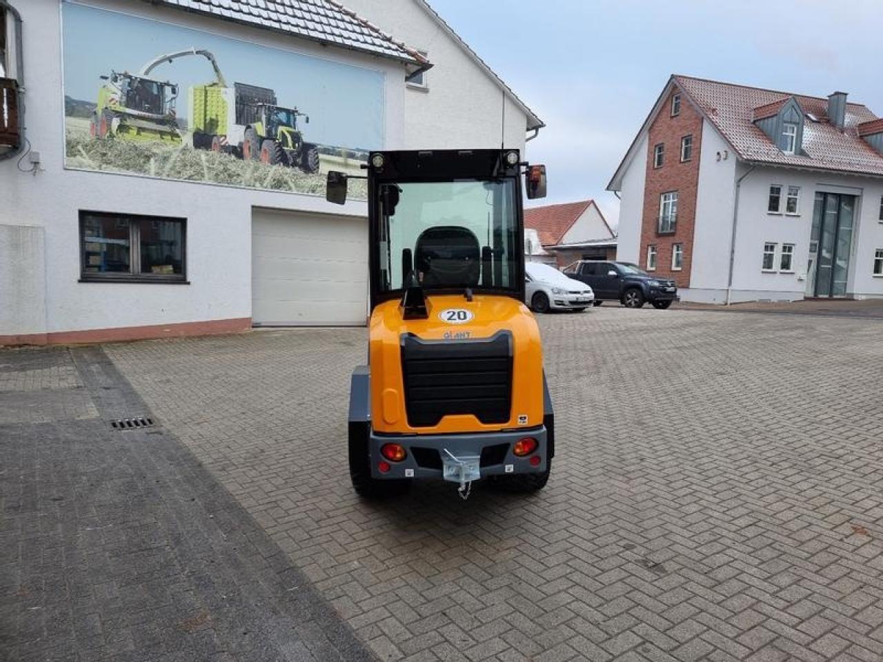 Giant g 2700 hd mit kabine und euro aufnamhe - Cargadora de ruedas: foto 4 Giant g 2700 hd mit kabine und euro aufnamhe - Cargadora de ruedas: foto 4
