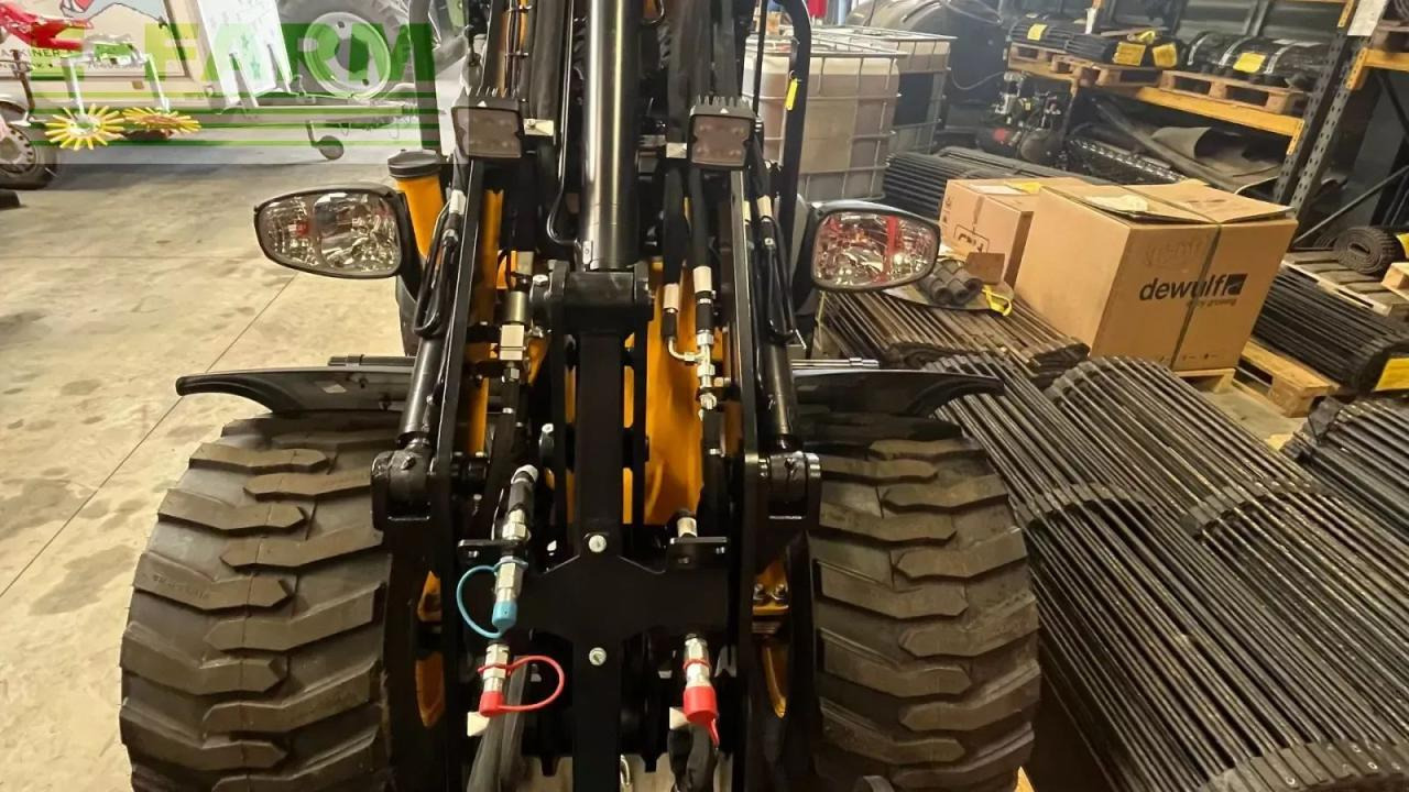 JCB 403 agri smart power - Miniexcavadora: foto 2 JCB 403 agri smart power - Miniexcavadora: foto 2