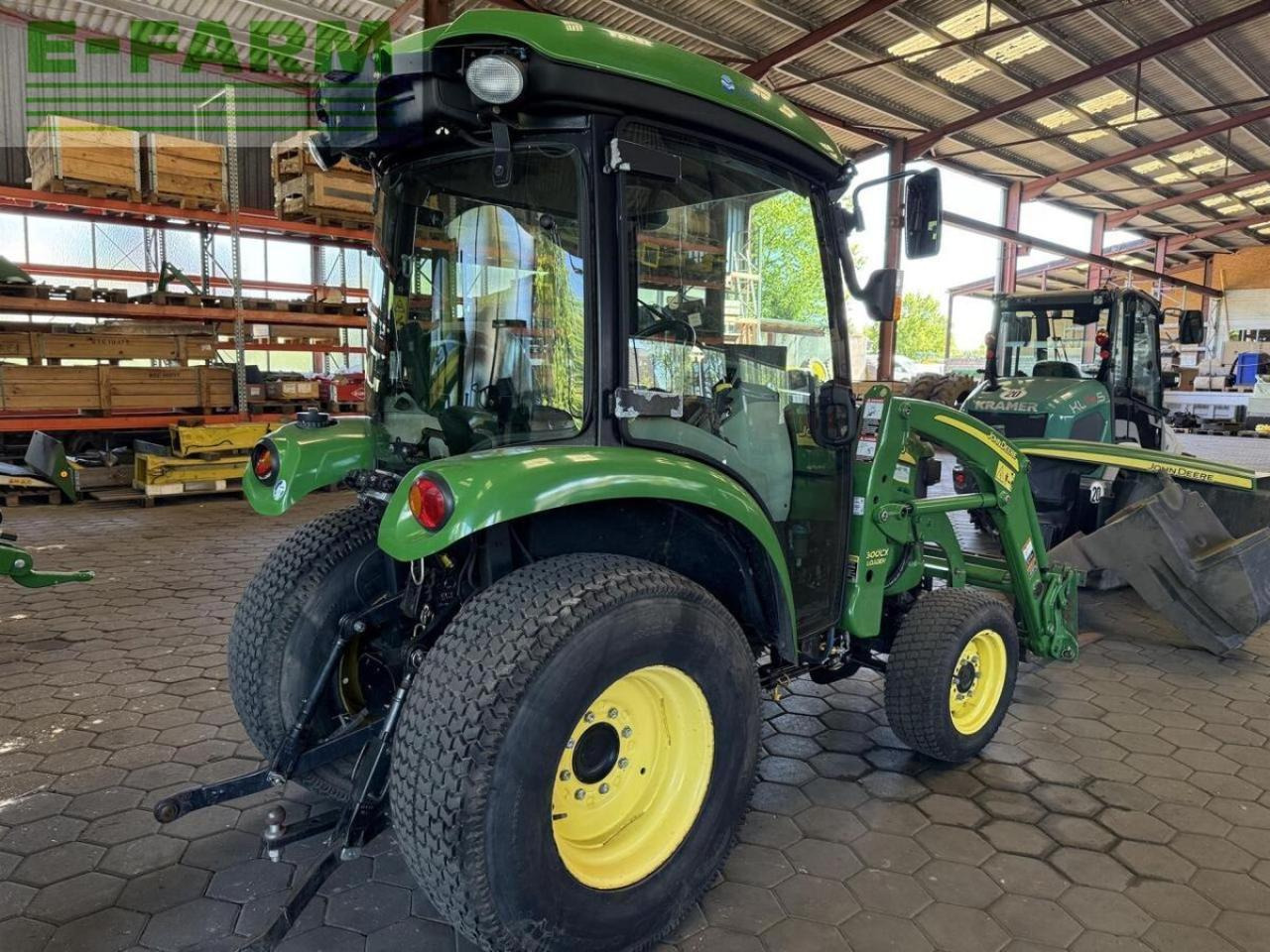 John Deere 3320 - Tractor: foto 3 John Deere 3320 - Tractor: foto 3