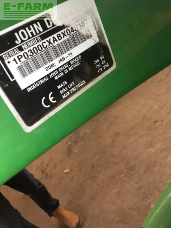 John Deere 3320 my11 - Tractor: foto 4 John Deere 3320 my11 - Tractor: foto 4
