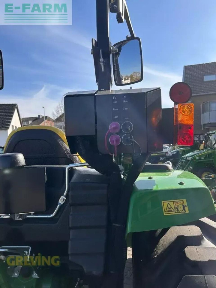 John Deere 4066m - Tractor: foto 2 John Deere 4066m - Tractor: foto 2