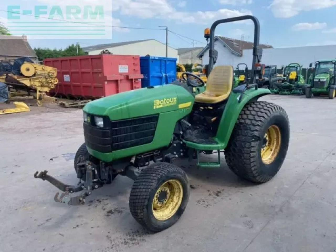 John Deere 4710 - Tractor: foto 1 John Deere 4710 - Tractor: foto 1