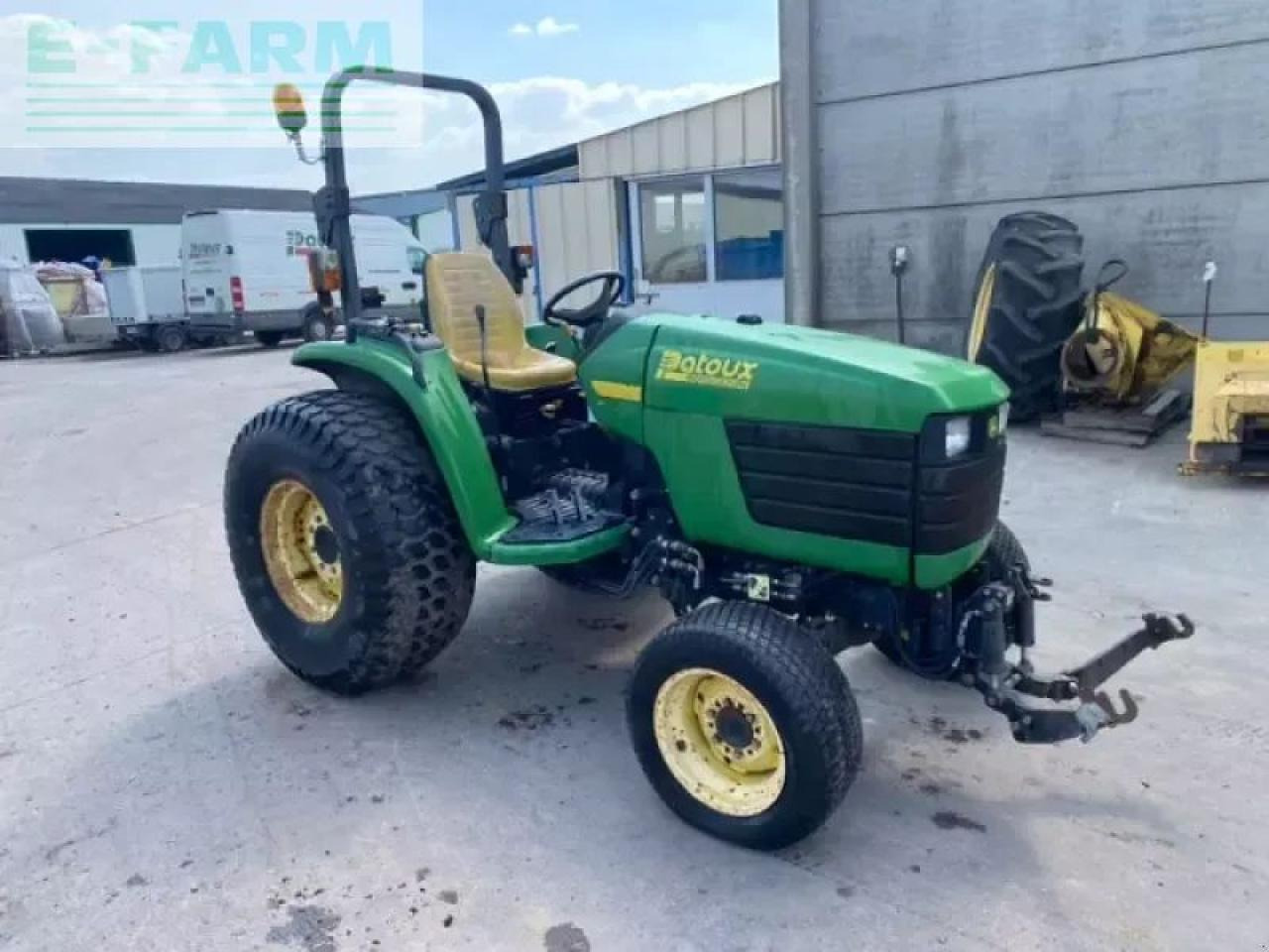 John Deere 4710 - Tractor: foto 3 John Deere 4710 - Tractor: foto 3