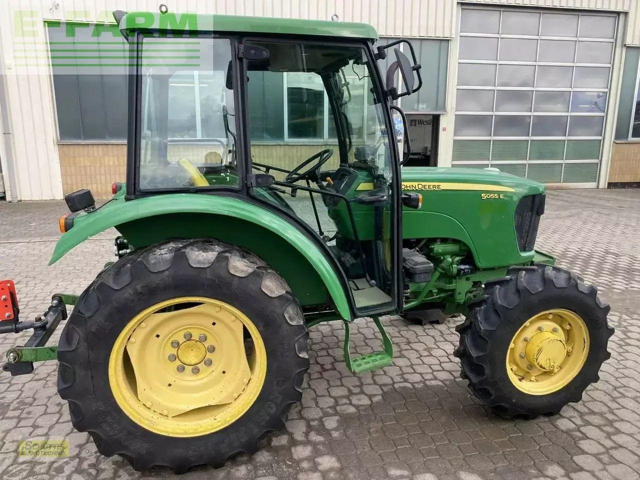 Tractor John Deere 5055e: foto 8 Tractor John Deere 5055e: foto 8