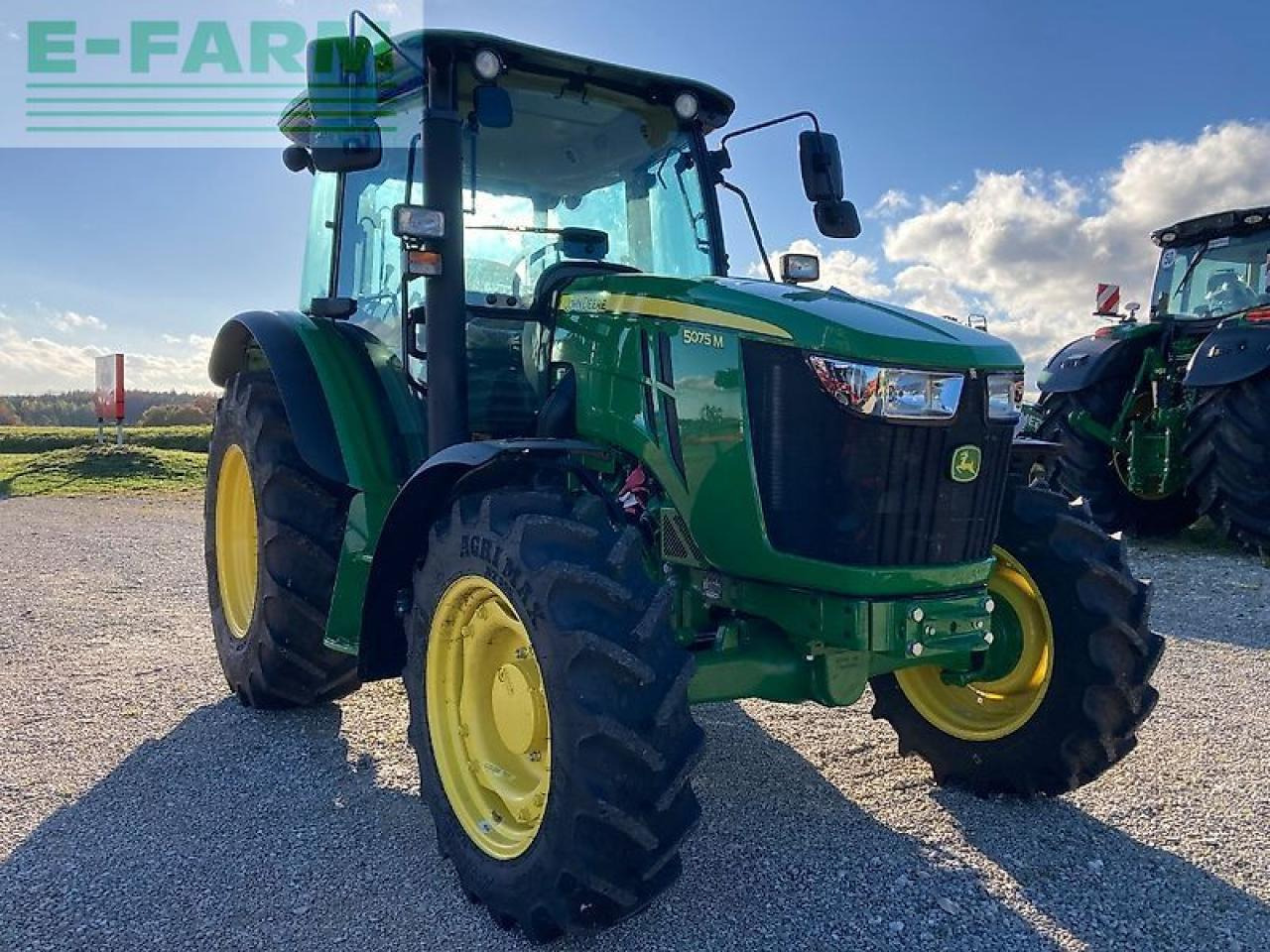 John Deere 5075m - Tractor: foto 3 John Deere 5075m - Tractor: foto 3