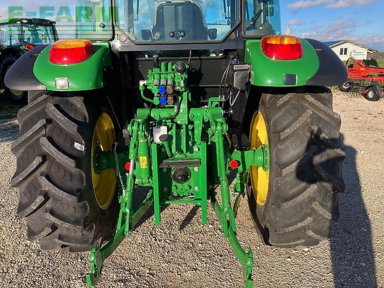 John Deere 5075m - Tractor: foto 5 John Deere 5075m - Tractor: foto 5