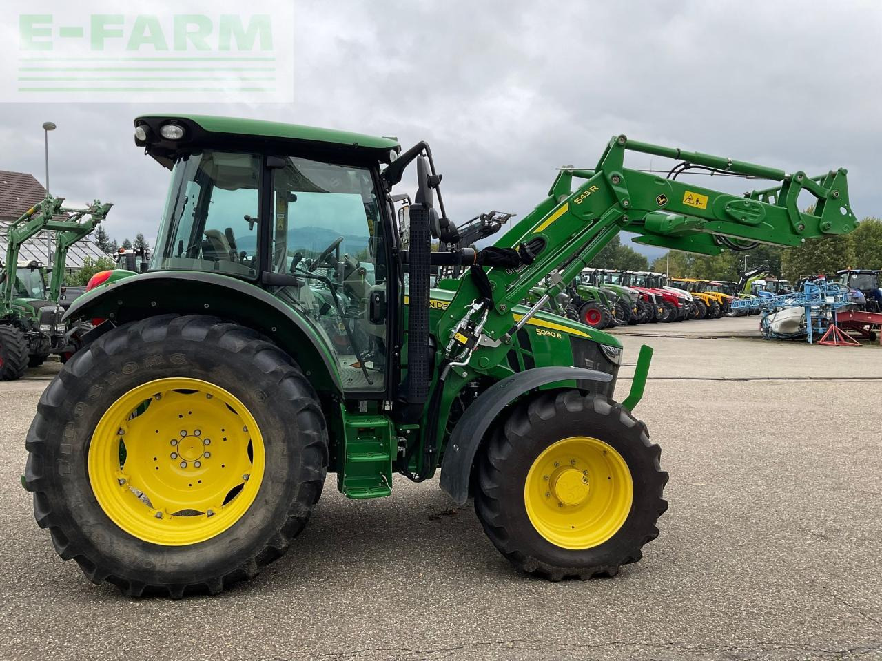 John Deere 5090R - Tractor: foto 4 John Deere 5090R - Tractor: foto 4