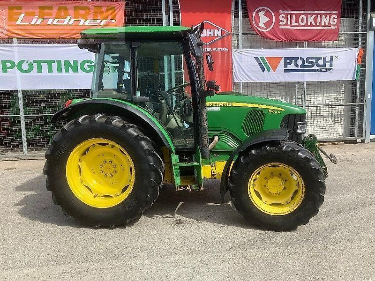 John Deere 5100 r - Tractor: foto 2 John Deere 5100 r - Tractor: foto 2