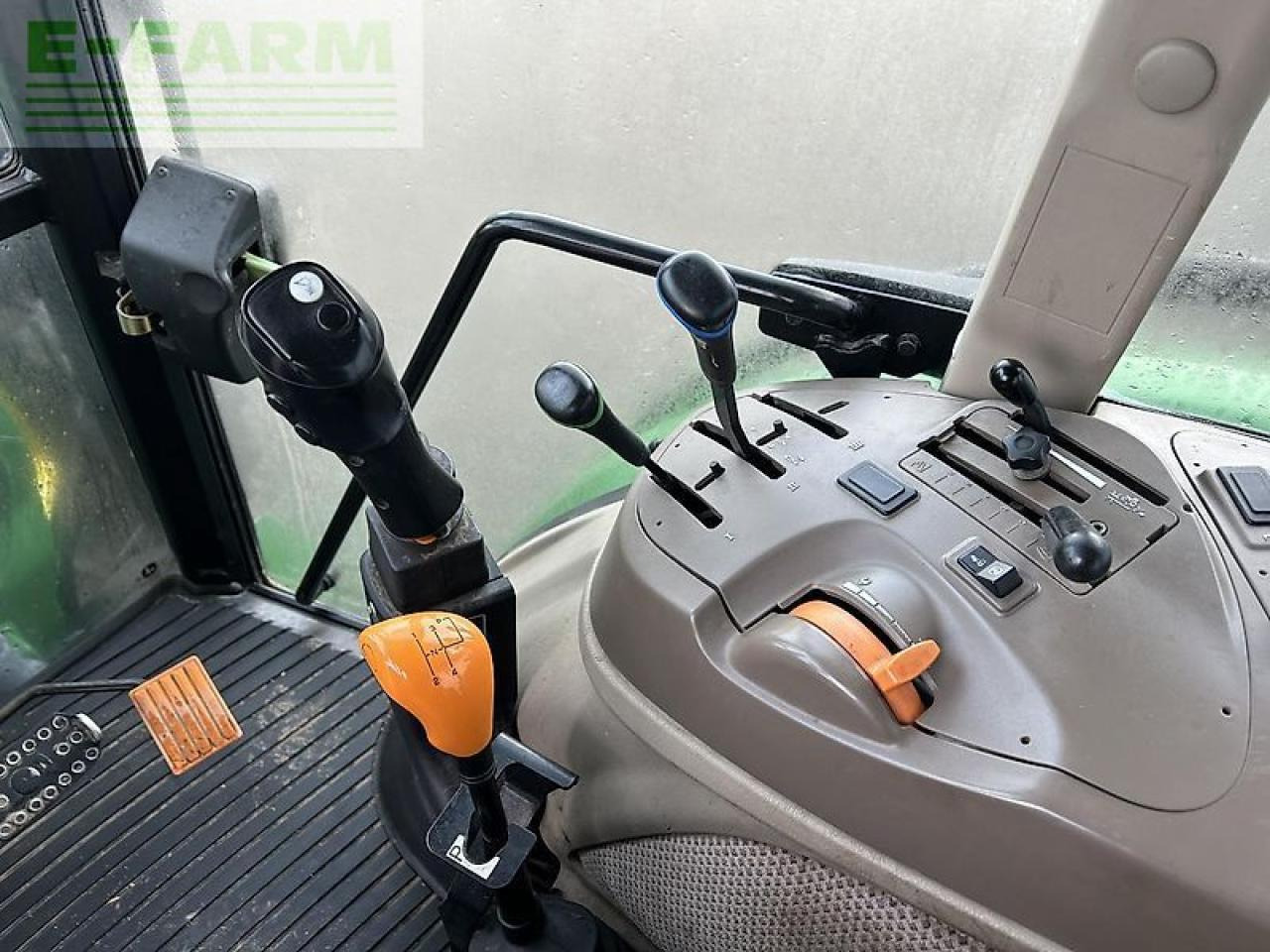 John Deere 5100m - Tractor: foto 5 John Deere 5100m - Tractor: foto 5