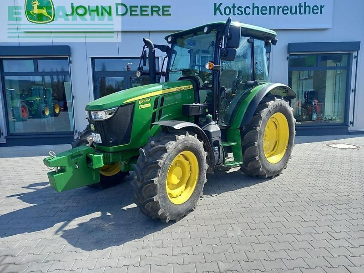 John Deere 5100m - Tractor: foto 1 John Deere 5100m - Tractor: foto 1