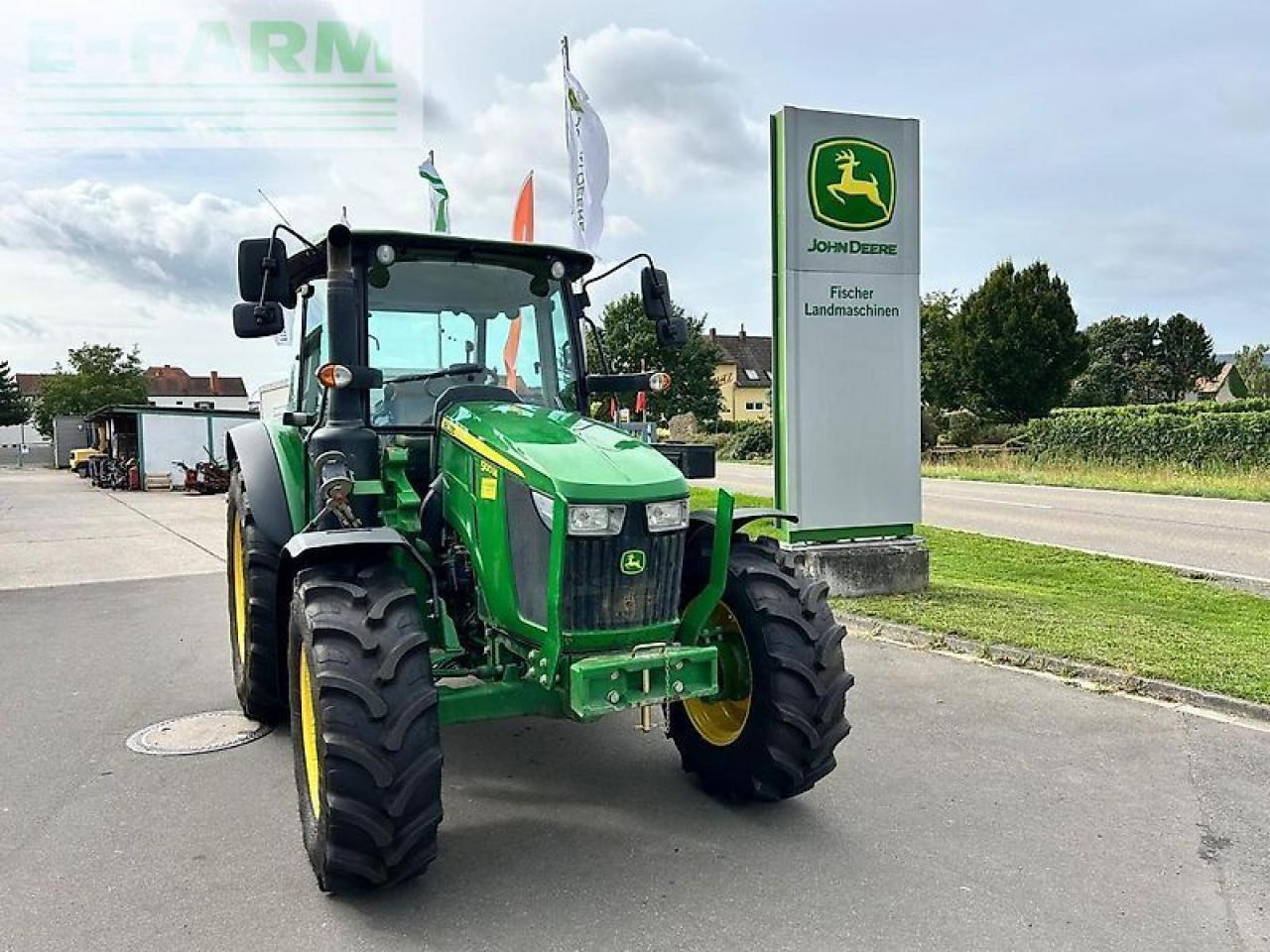 John Deere 5100m - Tractor: foto 1 John Deere 5100m - Tractor: foto 1