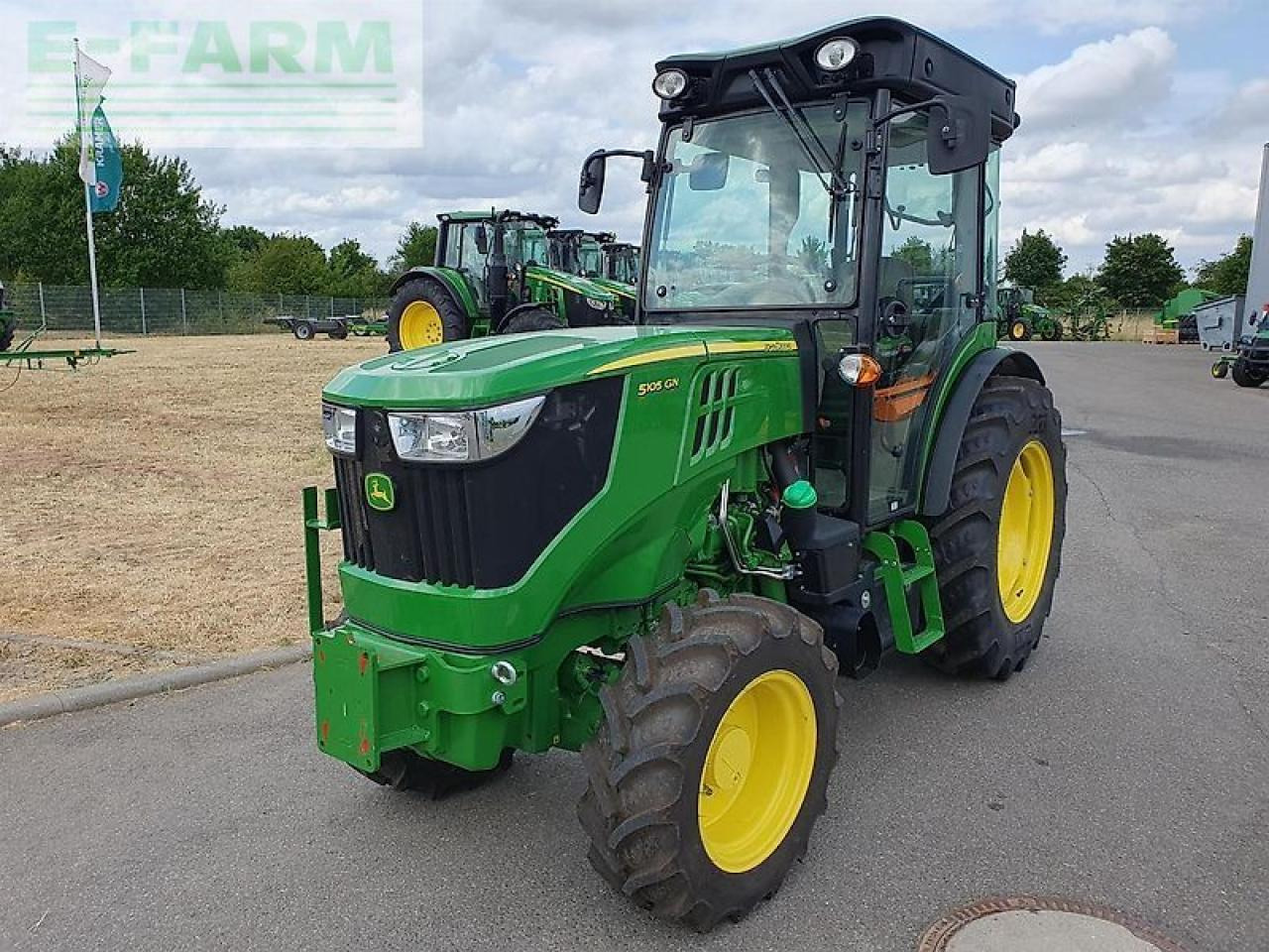 John Deere 5105gn stufe v - Tractor: foto 1 John Deere 5105gn stufe v - Tractor: foto 1