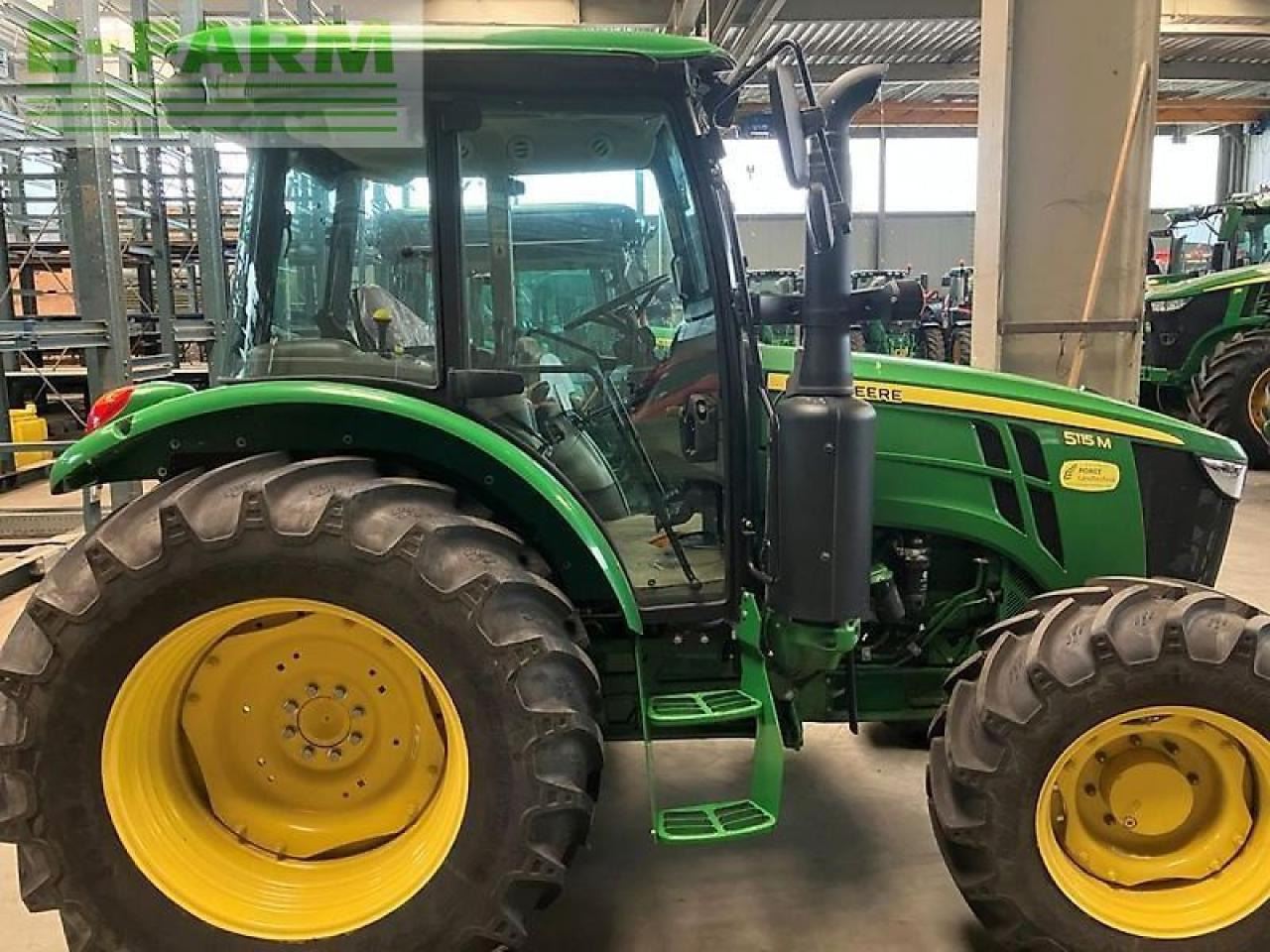 John Deere 5115m - Tractor: foto 3 John Deere 5115m - Tractor: foto 3
