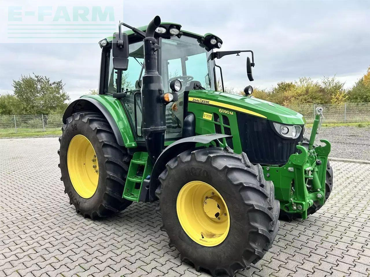 John Deere 6090m - Tractor: foto 4 John Deere 6090m - Tractor: foto 4