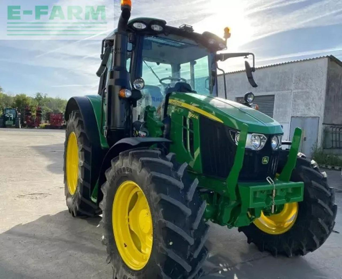 John Deere 6100m - Tractor: foto 1 John Deere 6100m - Tractor: foto 1