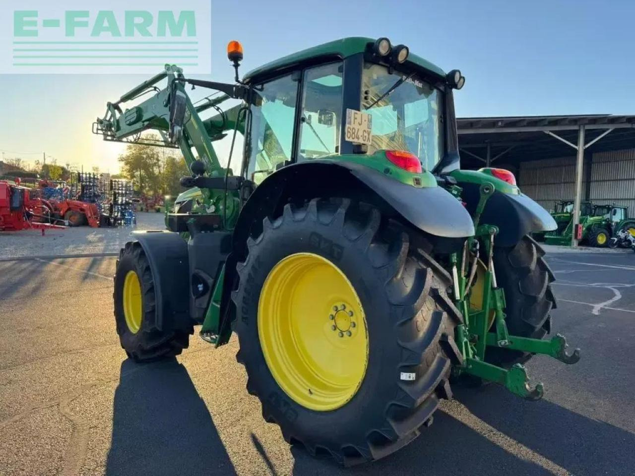 John Deere 6110 m command quad + - Tractor: foto 3 John Deere 6110 m command quad + - Tractor: foto 3