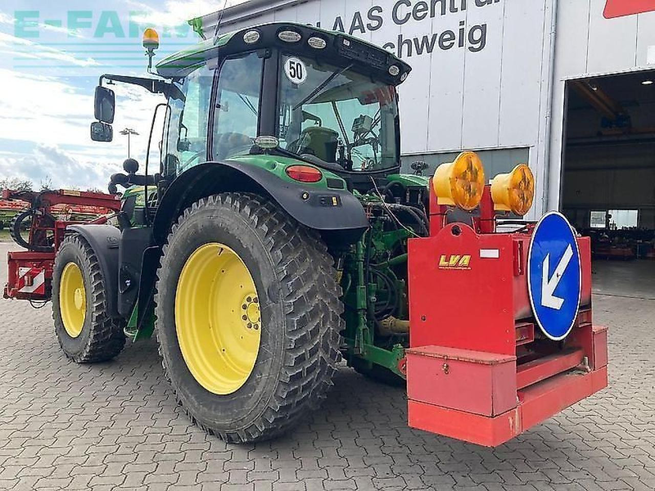 John Deere 6110r kommunal - Tractor: foto 5 John Deere 6110r kommunal - Tractor: foto 5
