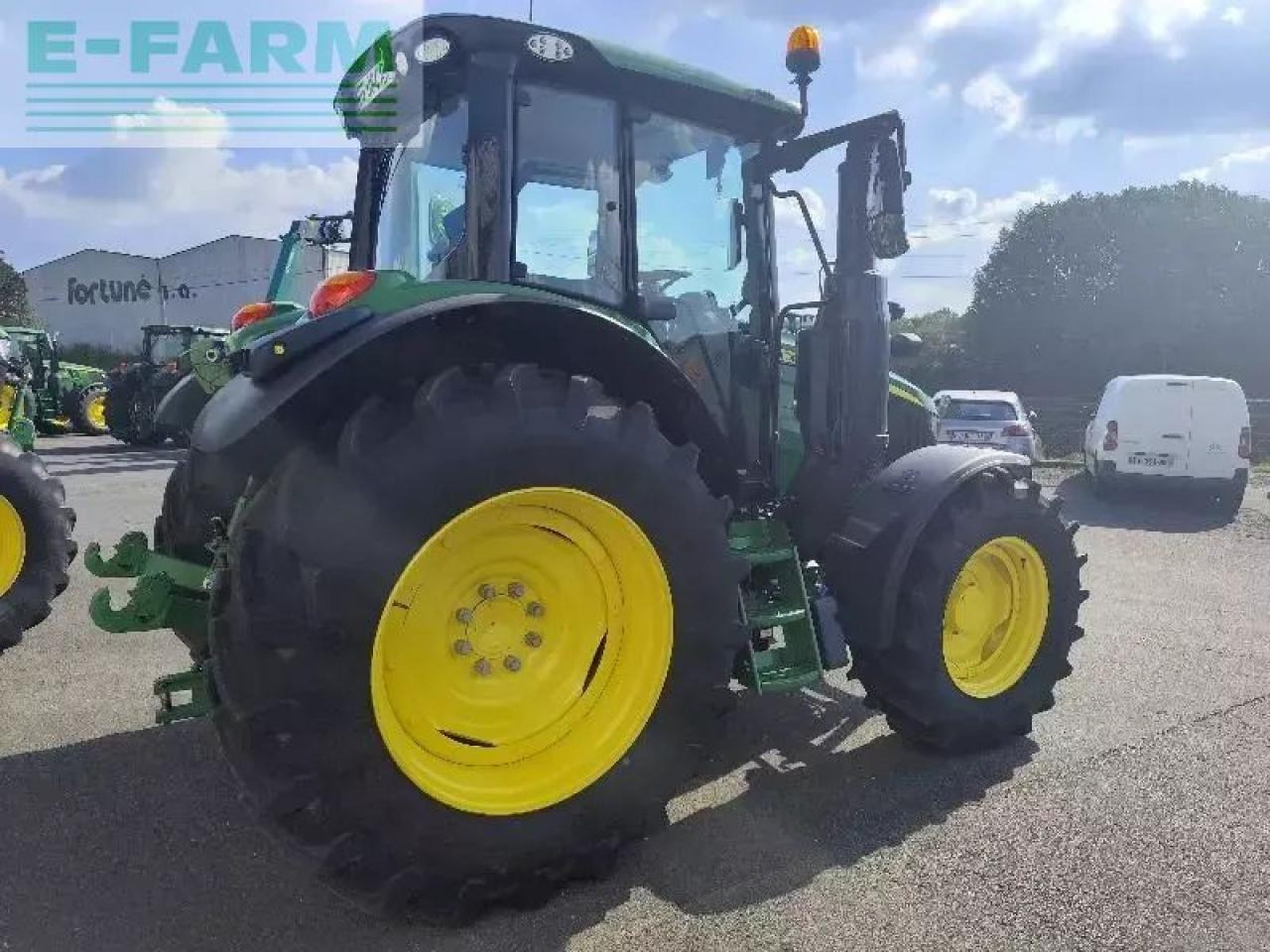 John Deere 6120m - Tractor: foto 4 John Deere 6120m - Tractor: foto 4