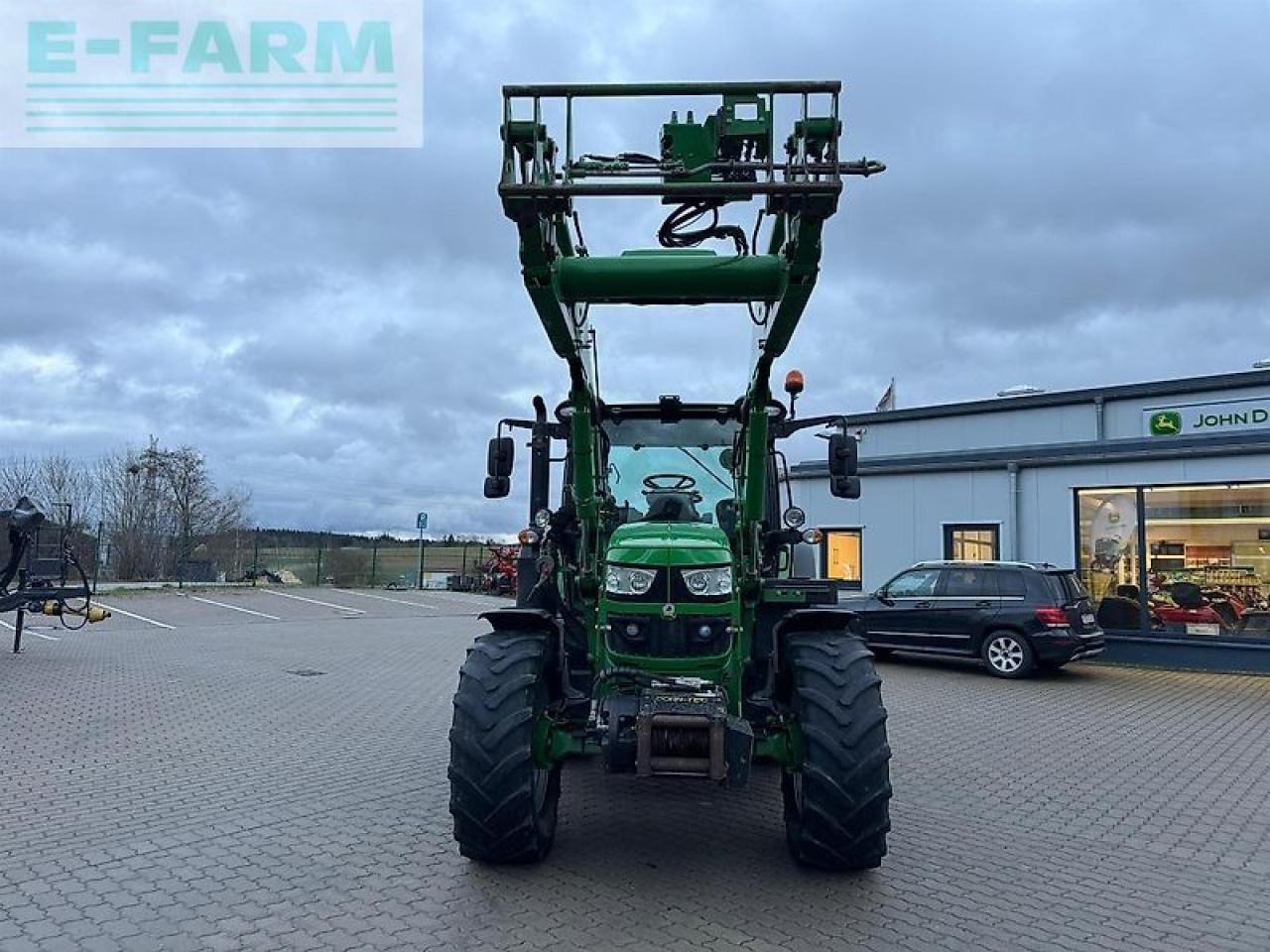 John Deere 6120r - Tractor: foto 2 John Deere 6120r - Tractor: foto 2