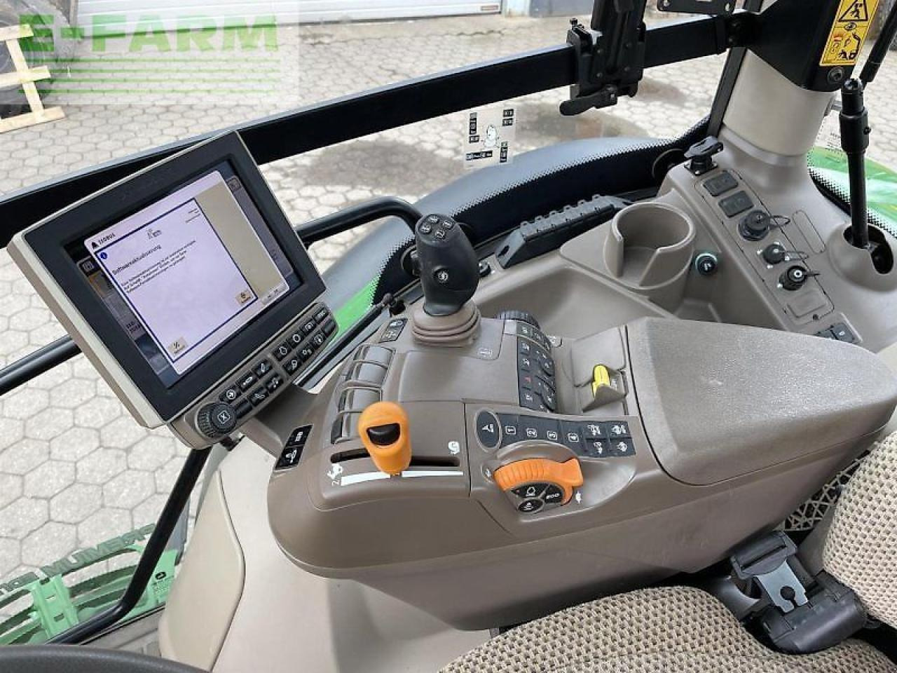 Tractor John Deere 6130r: foto 11