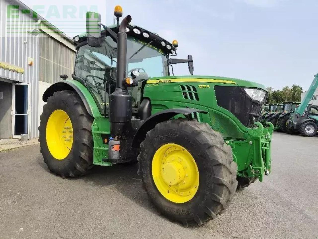 John Deere 6135r - Tractor: foto 2 John Deere 6135r - Tractor: foto 2