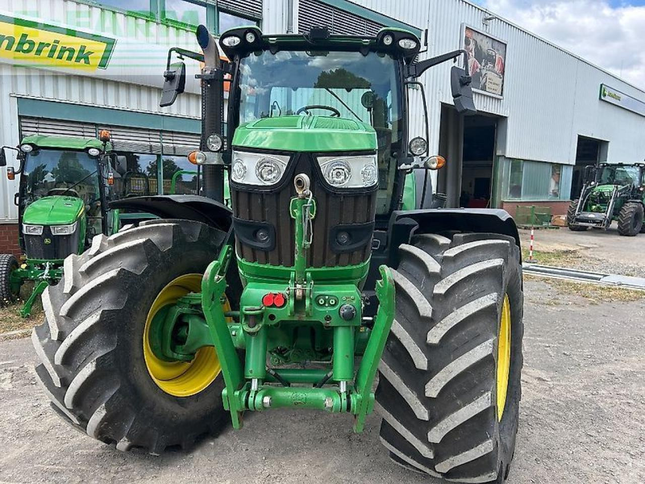 John Deere 6150r - Tractor: foto 2 John Deere 6150r - Tractor: foto 2