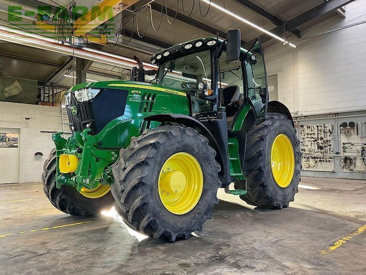 John Deere 6175 r - Tractor: foto 1 John Deere 6175 r - Tractor: foto 1