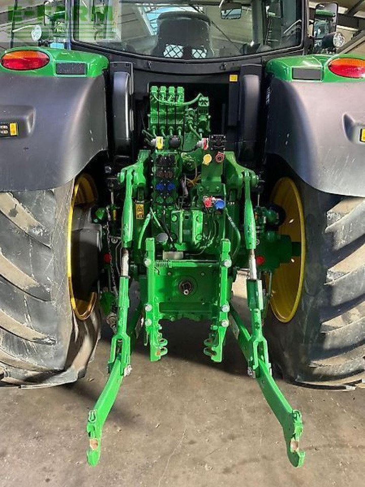 John Deere 6175 r - Tractor: foto 4 John Deere 6175 r - Tractor: foto 4