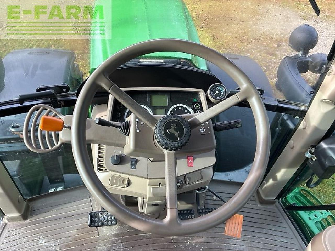 John Deere 6175m command quad - Tractor: foto 4 John Deere 6175m command quad - Tractor: foto 4