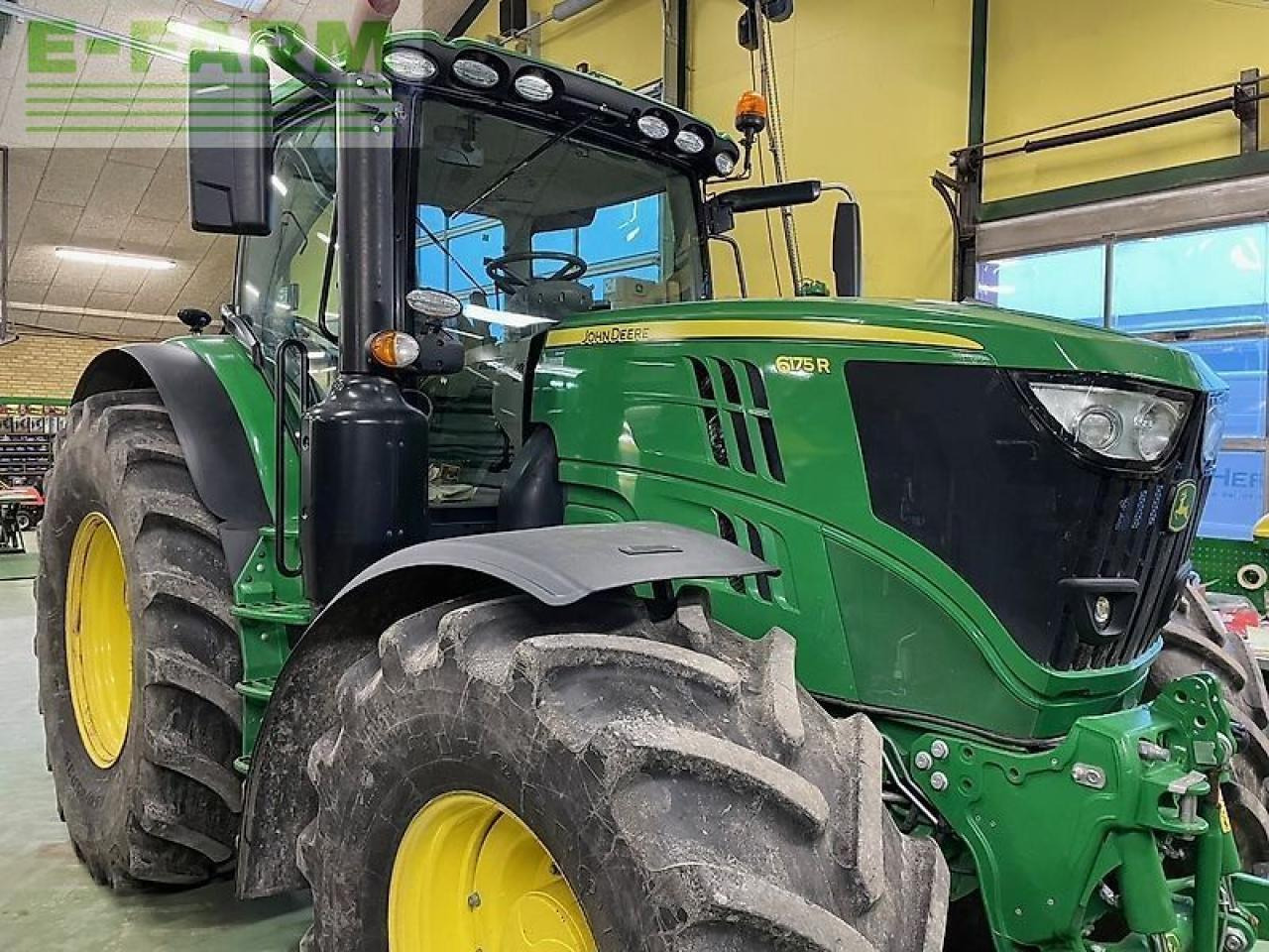John Deere 6175r - Tractor: foto 1 John Deere 6175r - Tractor: foto 1