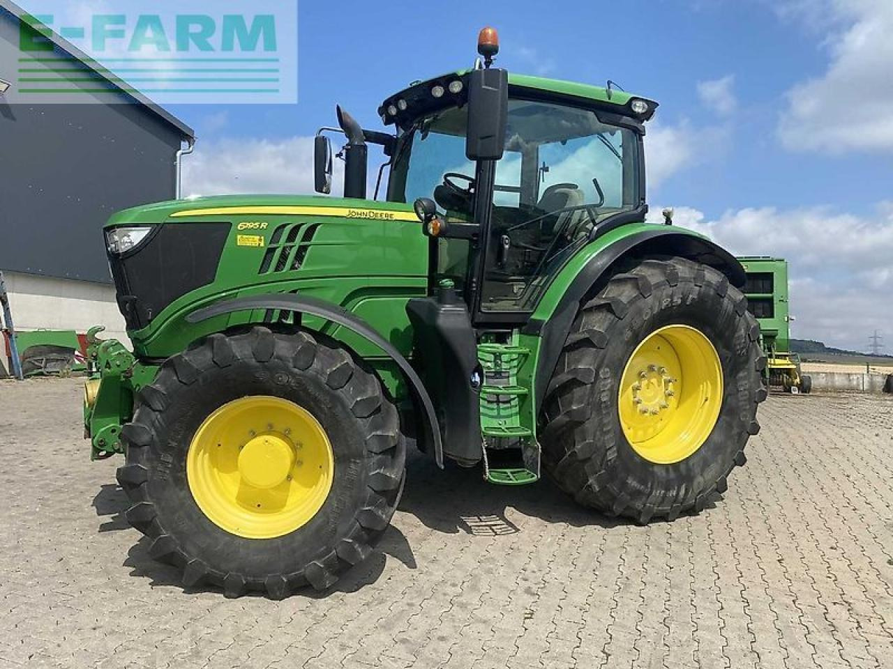John Deere 6195r - Tractor: foto 1 John Deere 6195r - Tractor: foto 1