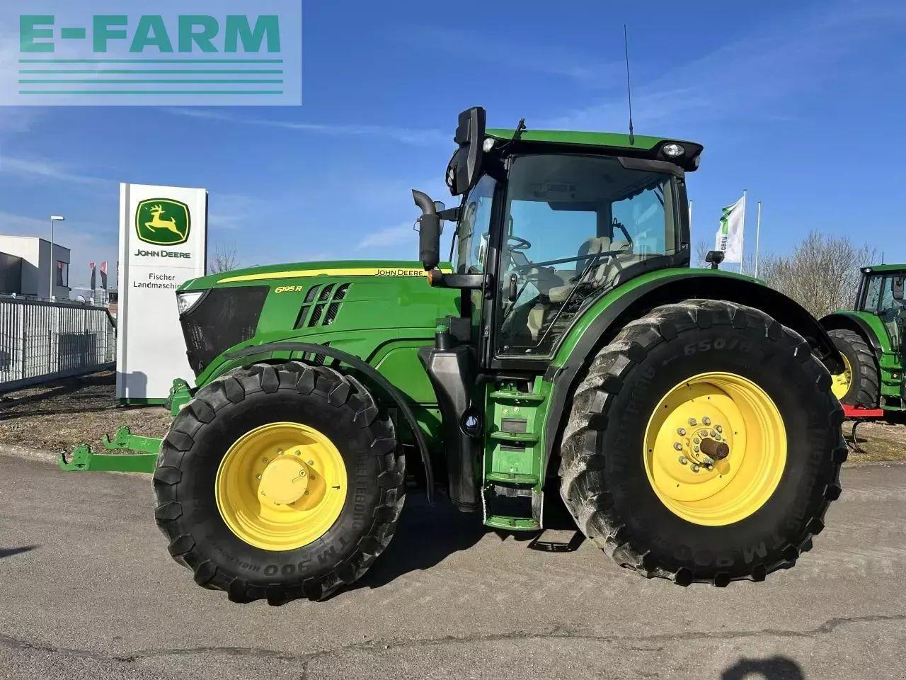 John Deere 6195r - Tractor: foto 1 John Deere 6195r - Tractor: foto 1