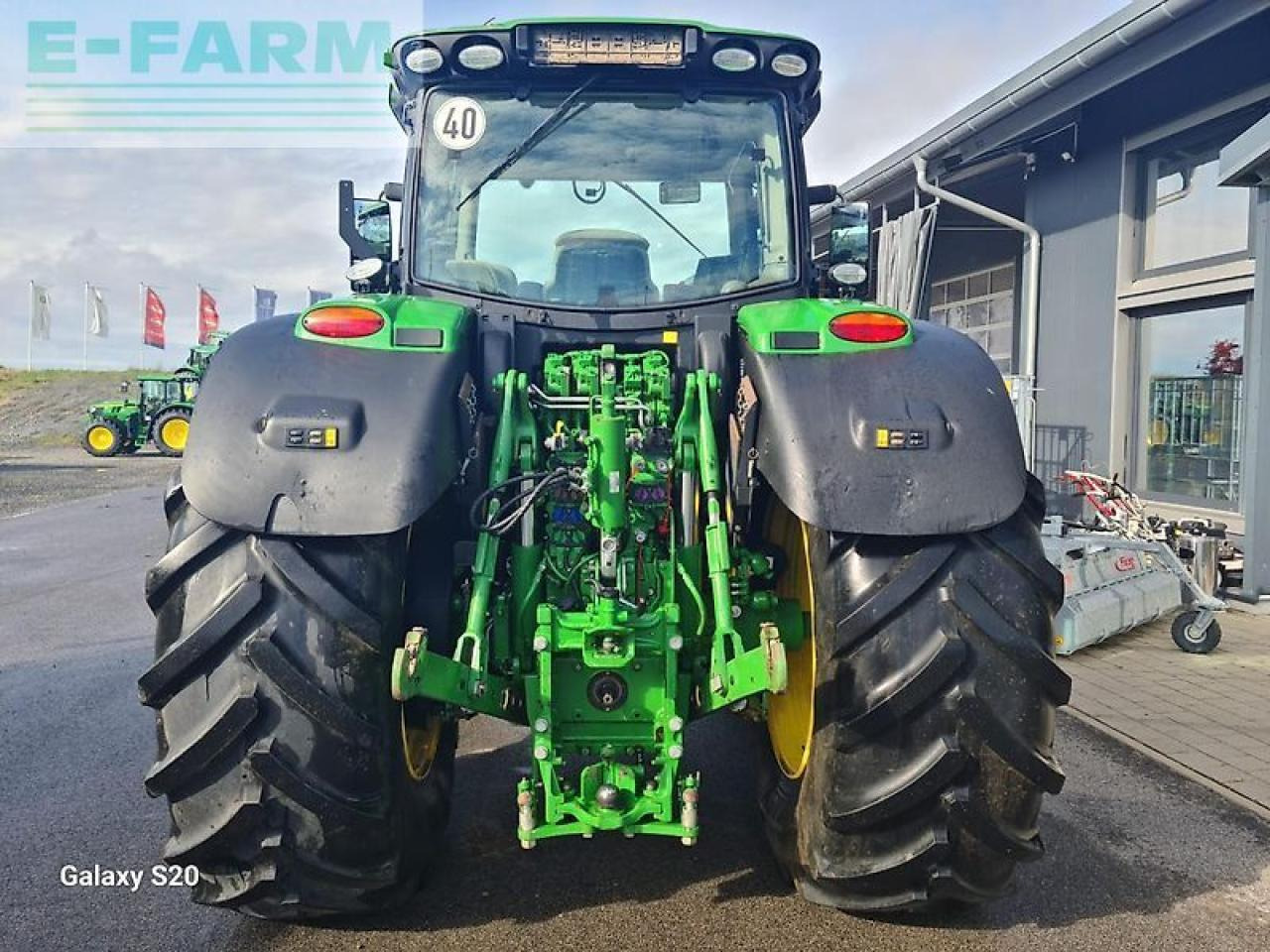John Deere 6215r - Tractor: foto 4 John Deere 6215r - Tractor: foto 4