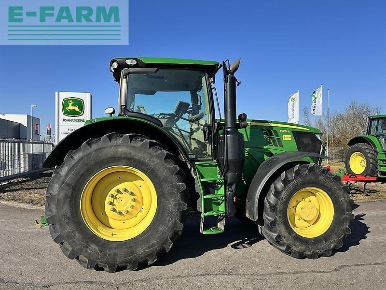 Tractor John Deere 6215r: foto 6
