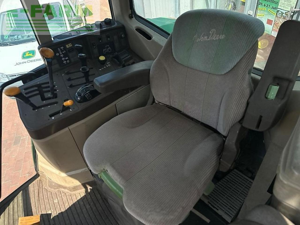 John Deere 6810 premium - Tractor: foto 5 John Deere 6810 premium - Tractor: foto 5