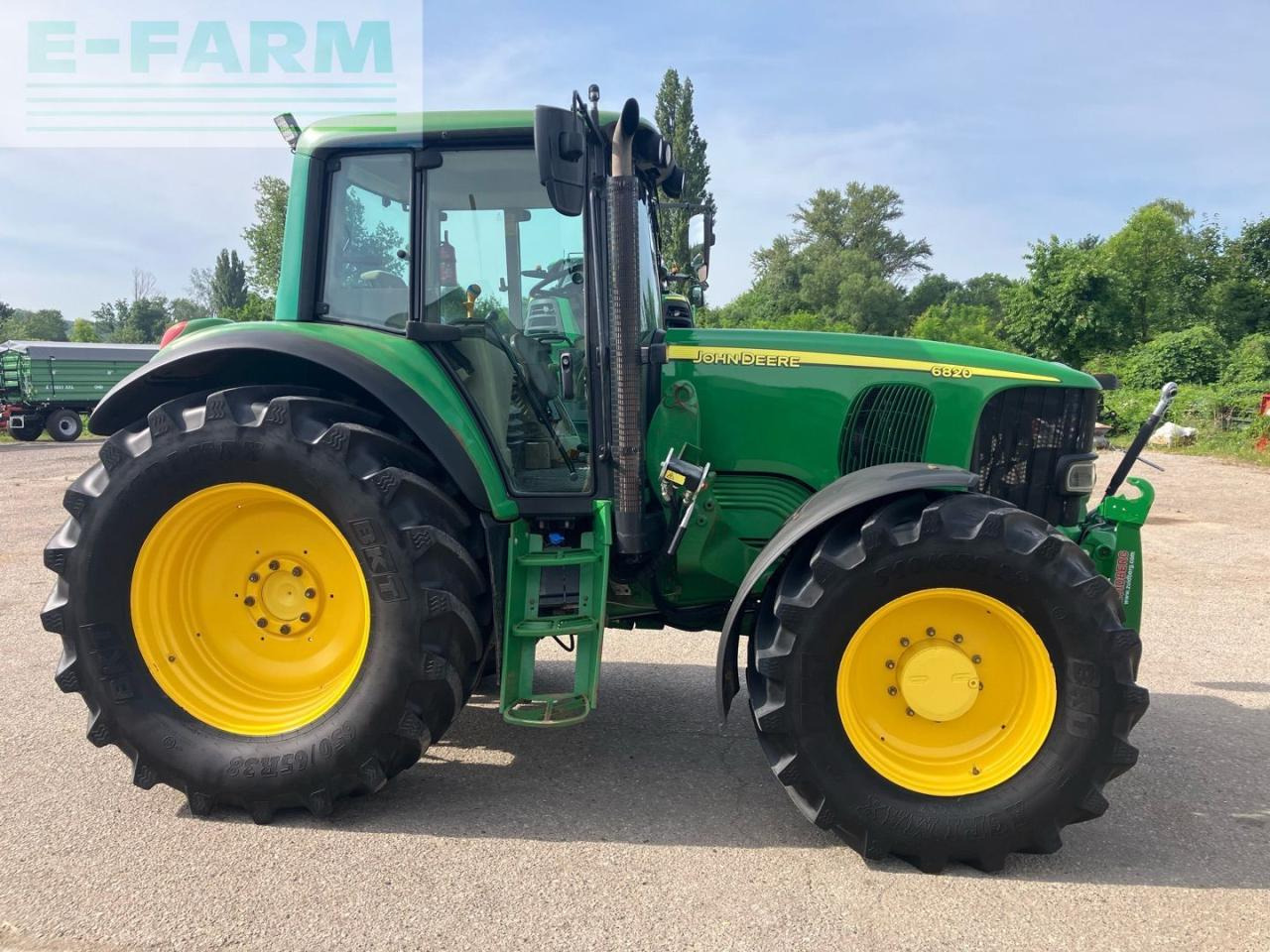 John Deere 6820 Premium - Tractor: foto 5 John Deere 6820 Premium - Tractor: foto 5